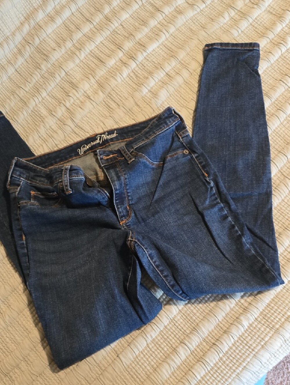 Universal Thread Women's Indigo Skinny Jeans with Contrast Stitching